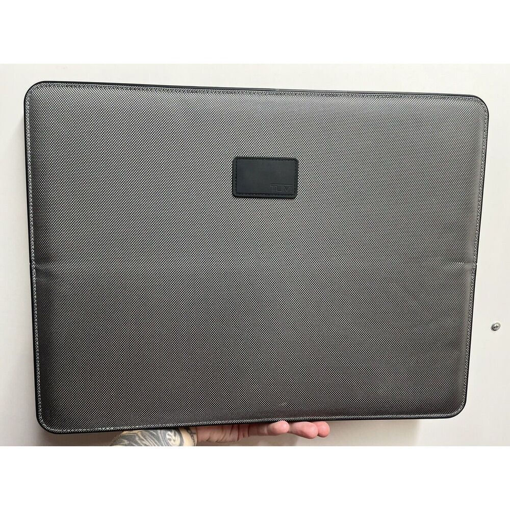 Tumi NEW Slim Solutions Laptop Cover, Grey/Black, One Size Electronics - Picture 4 of 7